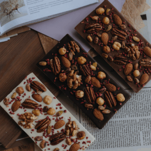 Lees meer over het artikel Crunchy Chocolade-Notenrepen