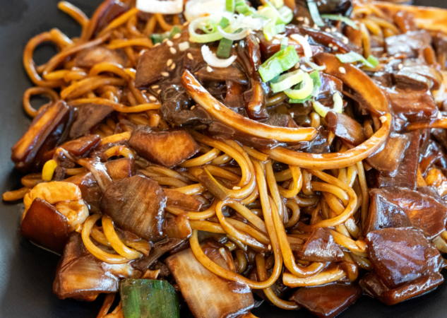 Sojanoodles met ketjap spek